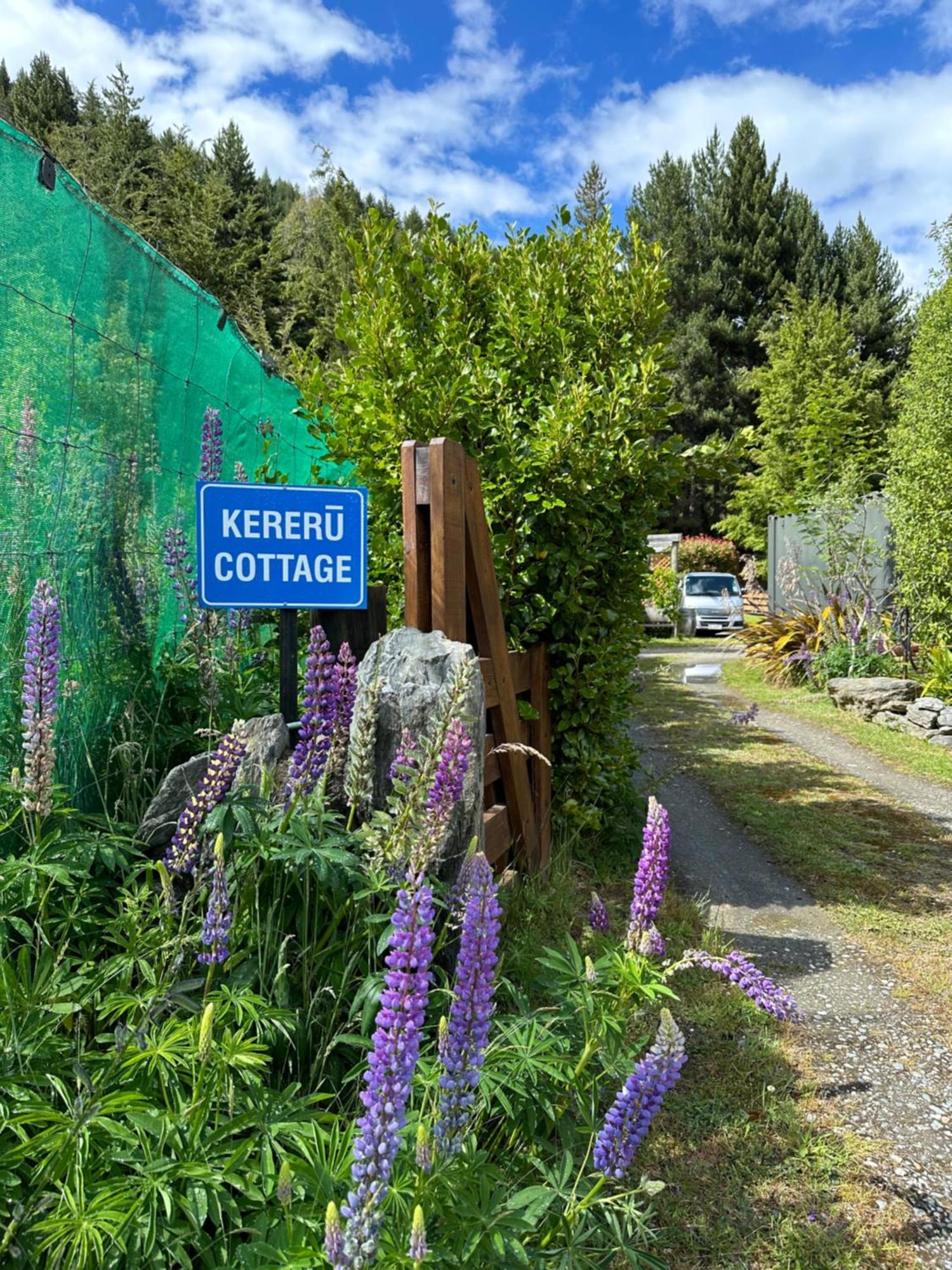 Kereru Cottage, Cosy Log Cabin, Serene Lake & Mountain Views Queenstown Exterior foto